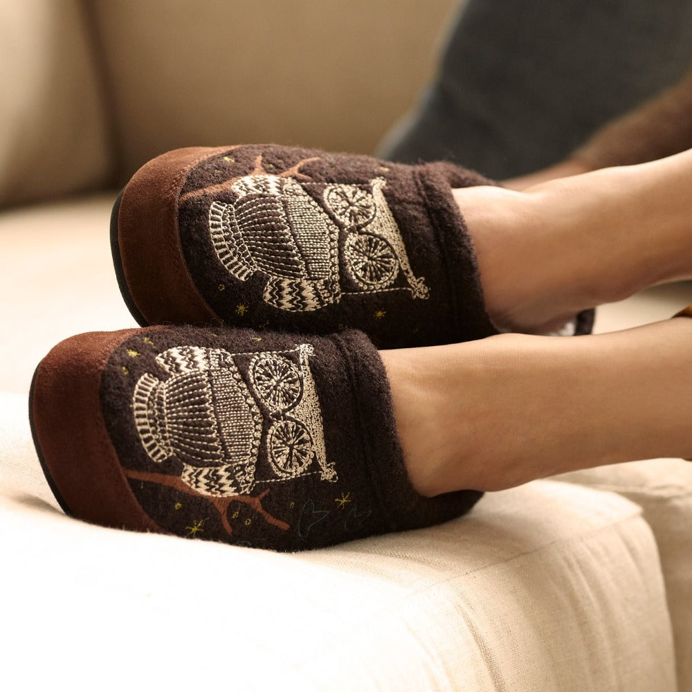 Acorn clearance owl slippers